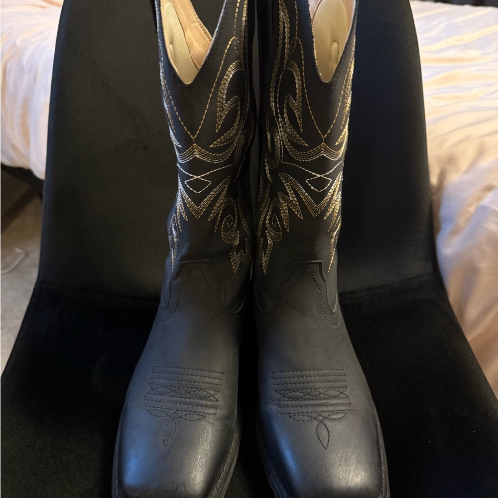 Black Western Style Embroidered Ankle Boots